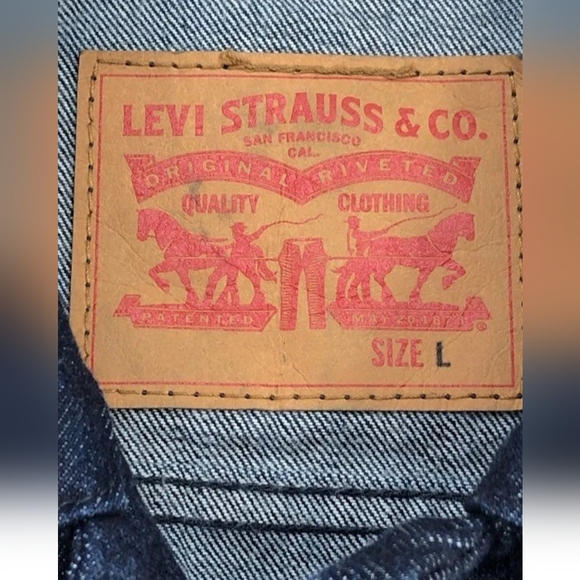 Levi's Dark Blue Denim Jacket, Women Size Large new without tags - Picture 3 of 14